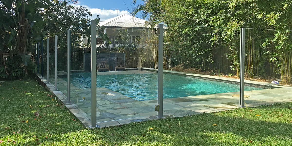 Include These Things About Frameless Glass Pool Fences post thumbnail image
