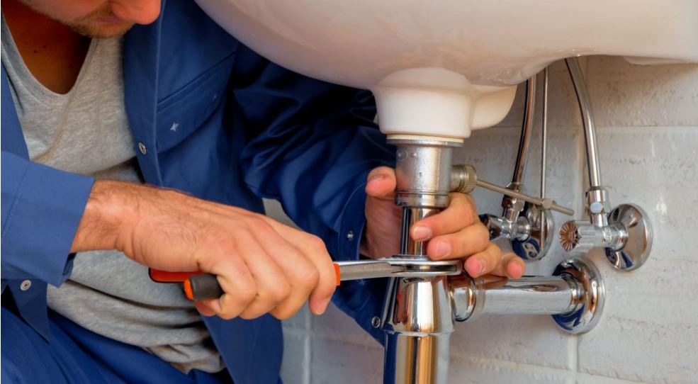 When to connect with a Plumber? post thumbnail image