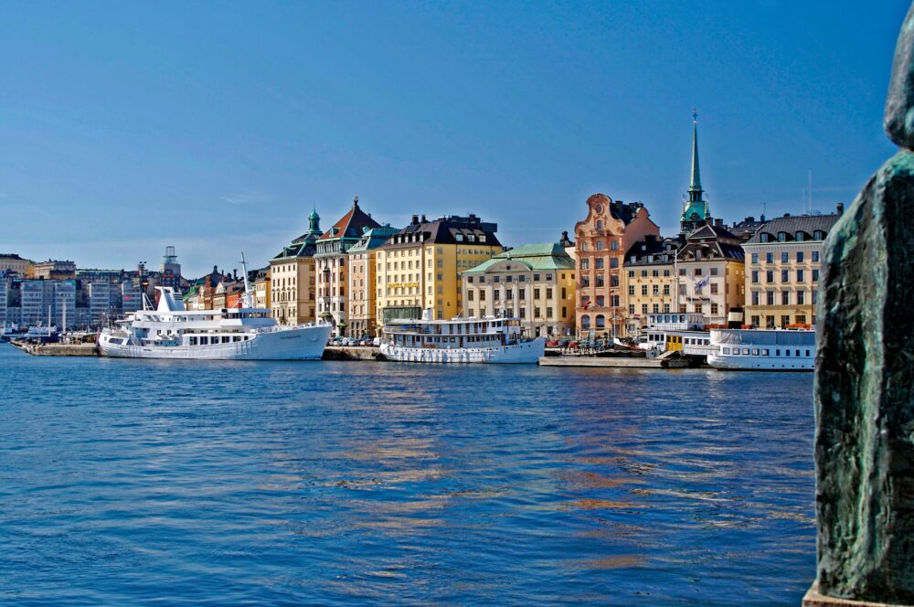 Top Tips For Choosing The Perfect Scandinavia Guided Tour post thumbnail image